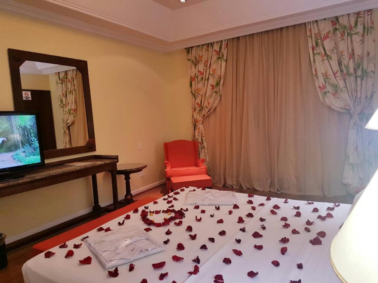 Hotel Tropical Manaus Bagian luar foto A bedroom at the hotel